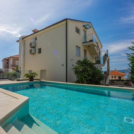 Dita A Crikvenica Exteriör bild