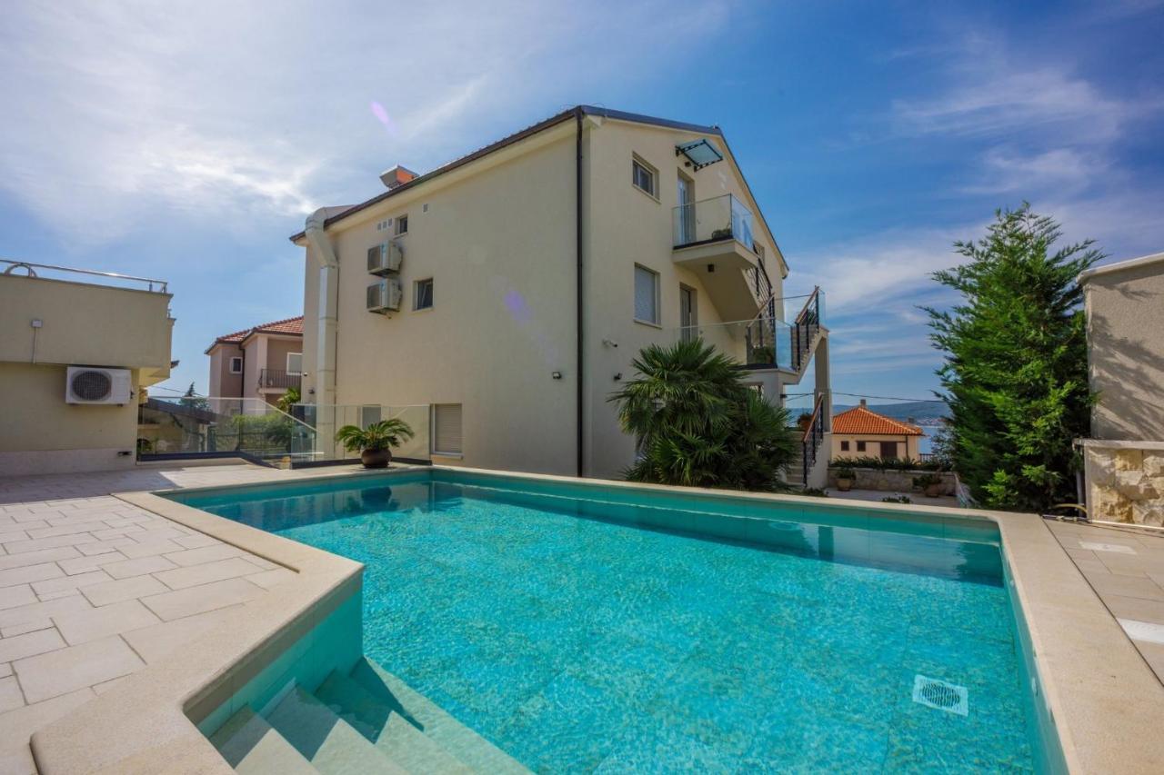 Dita A Crikvenica Exteriör bild